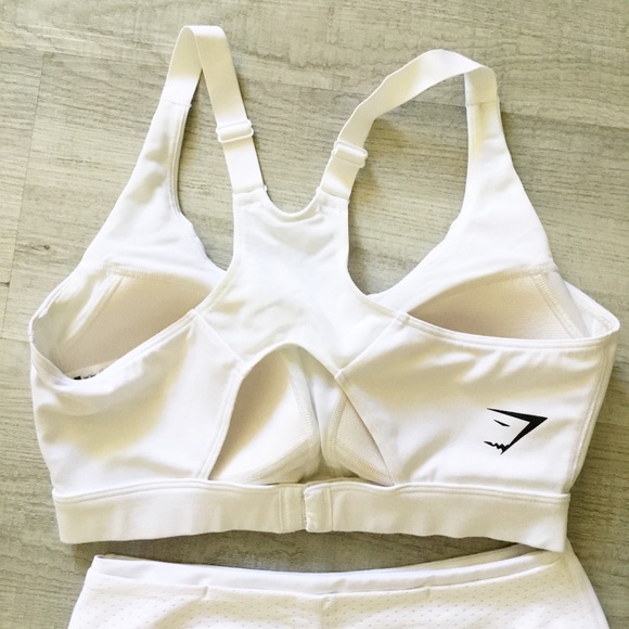 GymShark Cropped Leggings With Matching Sports Bra White With Black Size S and M - Picture 4 of 5